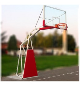 Košarkaška konstrukcija sa staklenom tablom